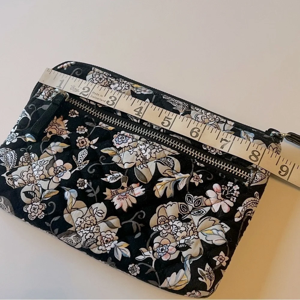 Vera Bradley quilted zippered wallet, floral print 8.5”x5.5” - Picture 2 of 12